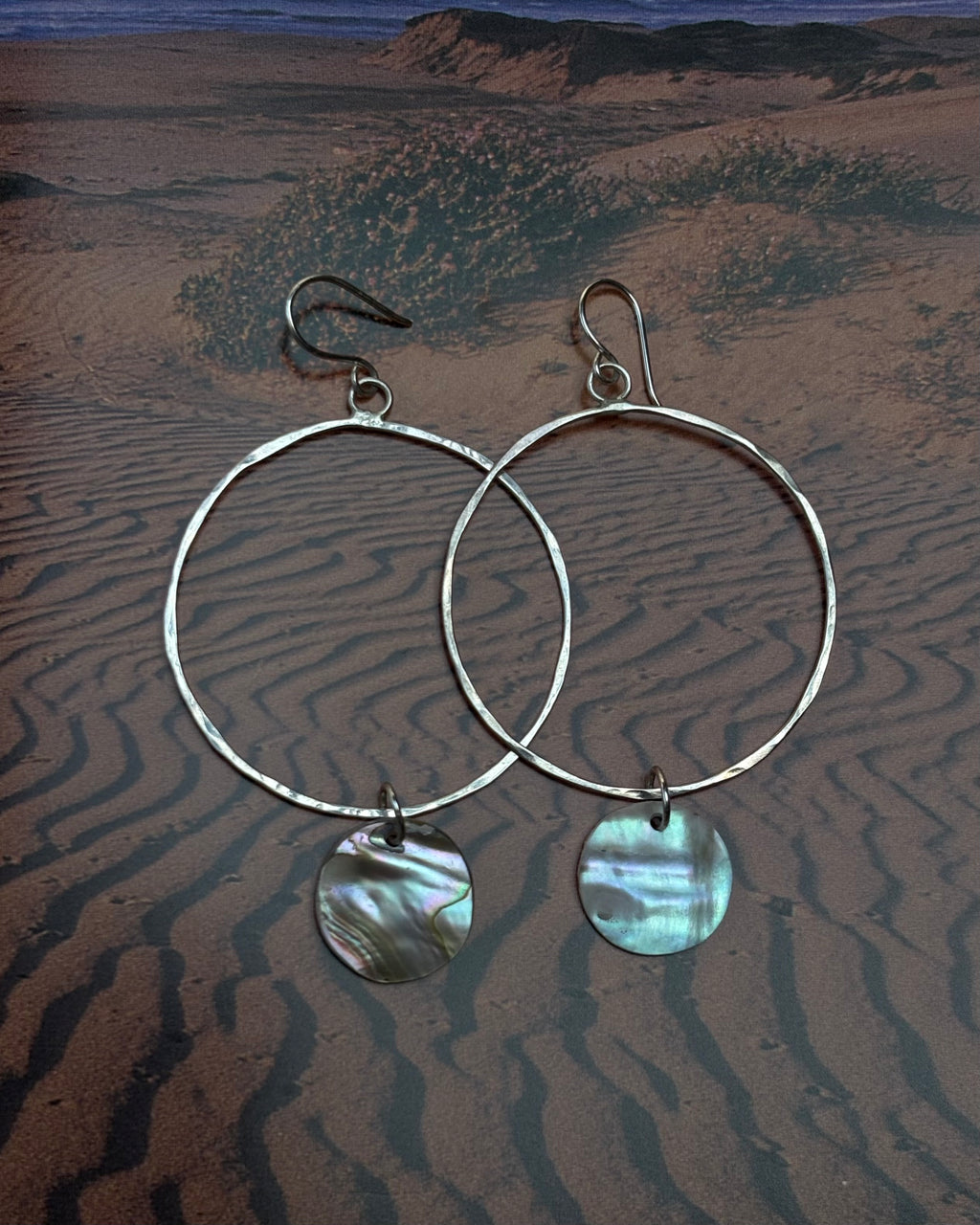 Abalone Hammered Hoop
