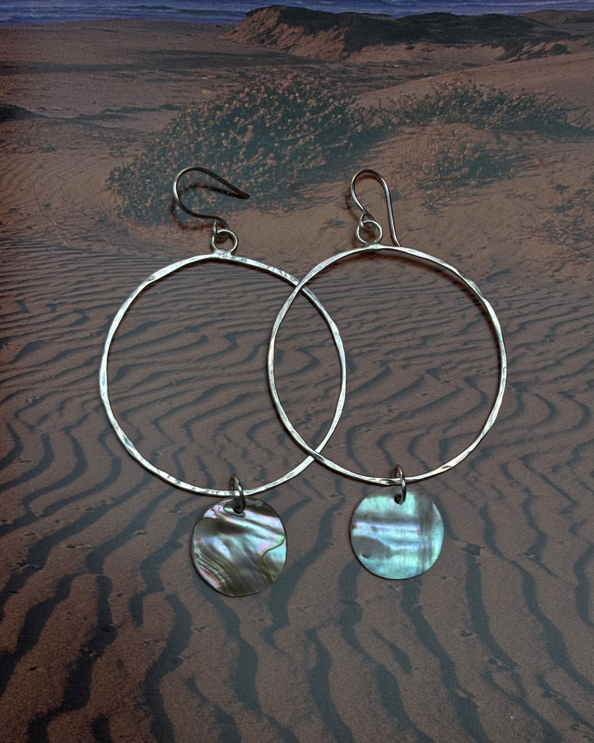 Abalone Hammered Hoop